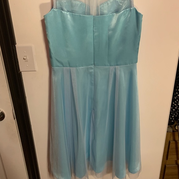 Dress - Picture 2 of 2